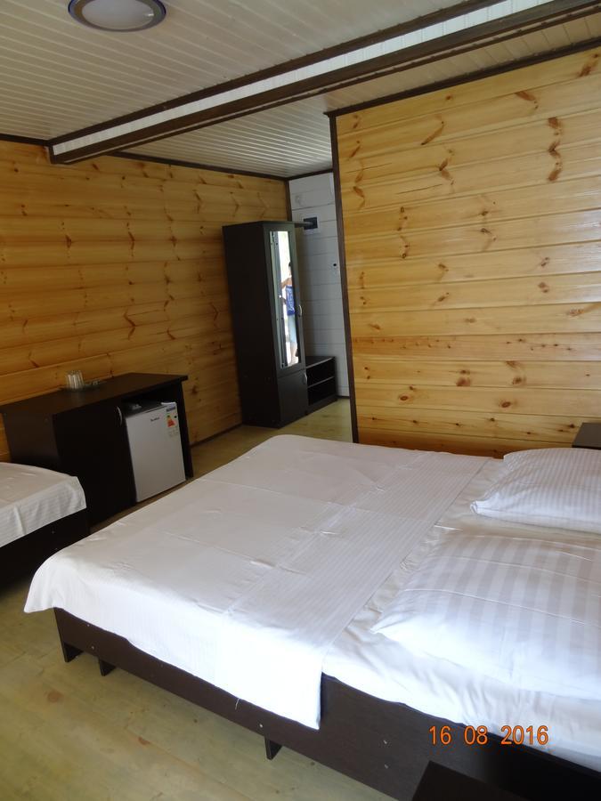 Captain Black Hotel Пицунда Екстериор снимка