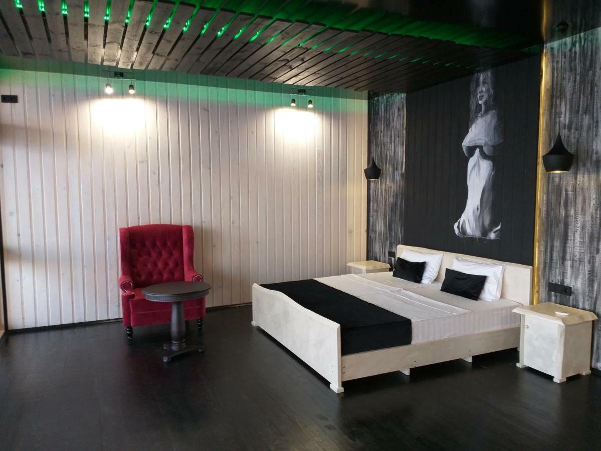 Captain Black Hotel Пицунда Екстериор снимка