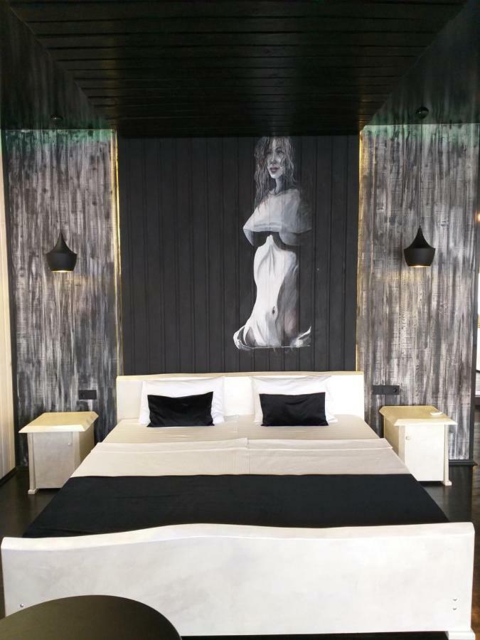 Captain Black Hotel Пицунда Екстериор снимка