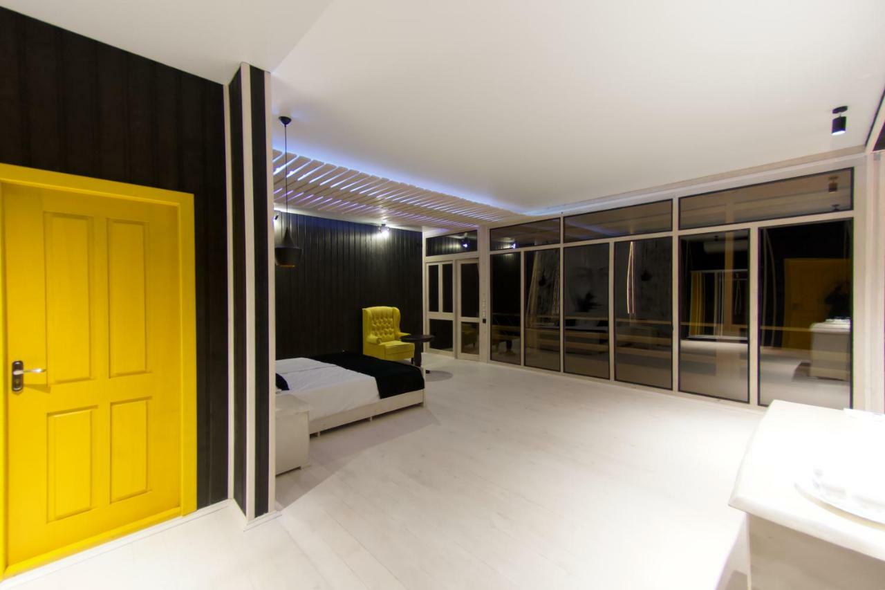 Captain Black Hotel Пицунда Екстериор снимка