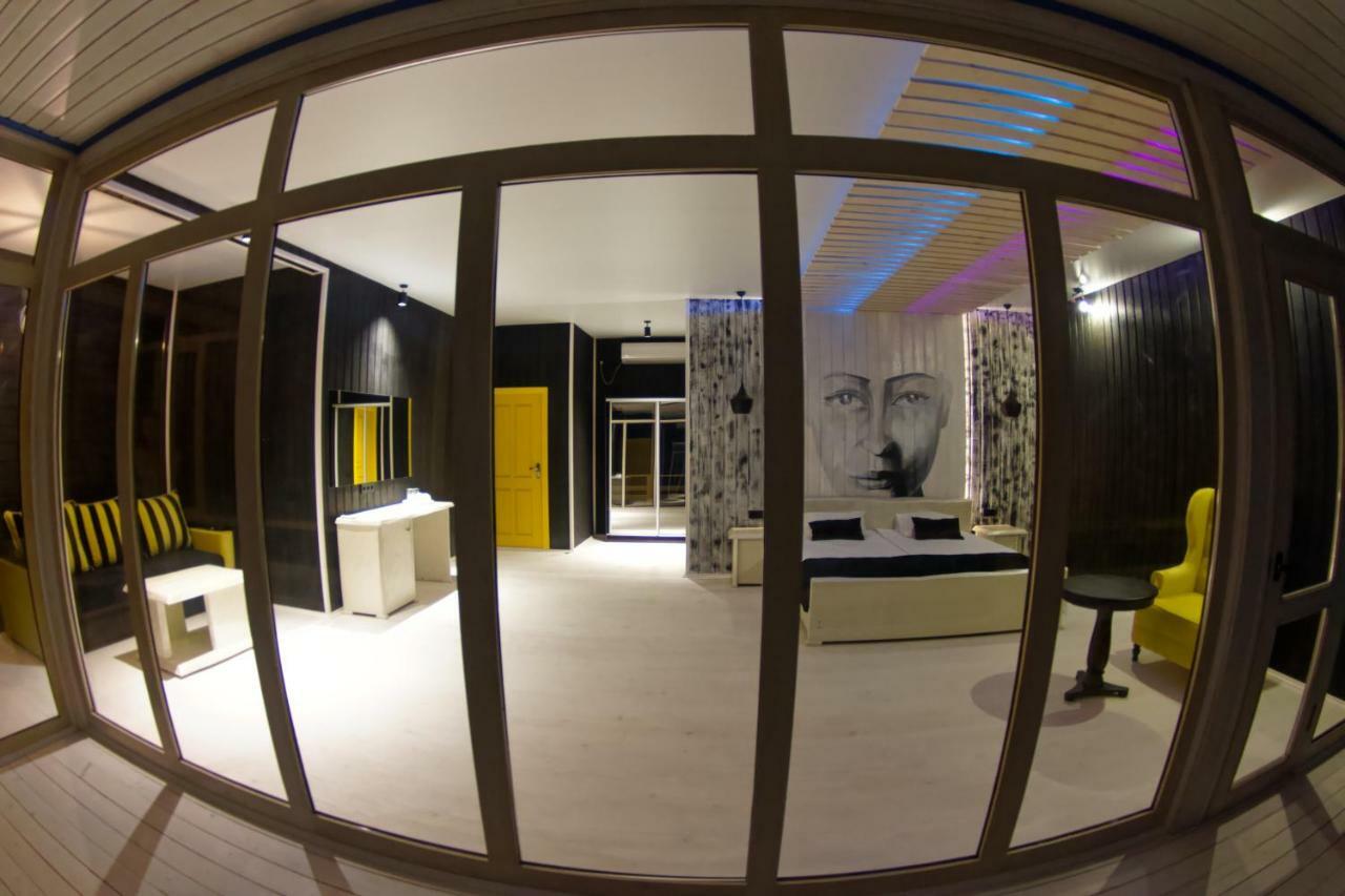 Captain Black Hotel Пицунда Екстериор снимка